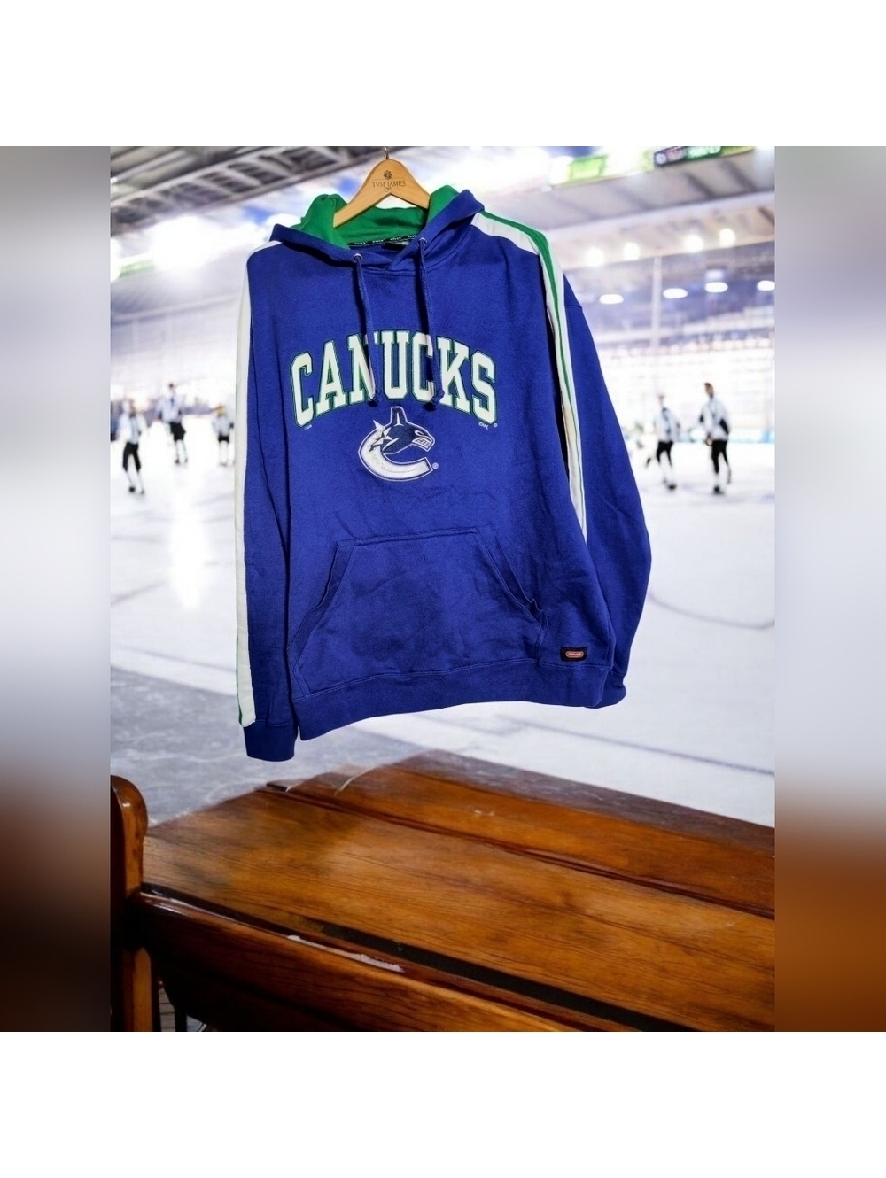 Waves Blue Canucks Hockey XXL Men's Hoodie Vintage